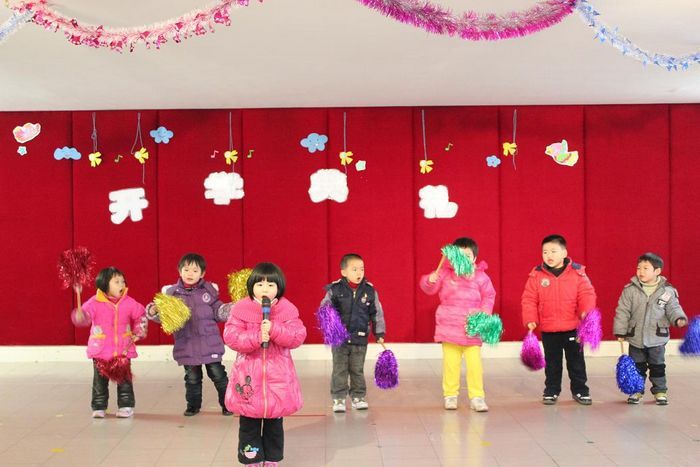 开学典礼大门简笔画