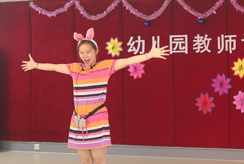 幼儿园教师讲故事比赛--加美学校新闻